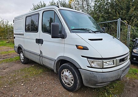 IVECO Andere lveco Daily 2,8 6-Sitzer LKW