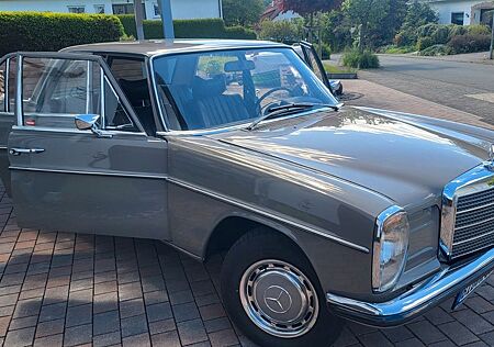Mercedes-Benz 200 W115 / D / Bj.1972