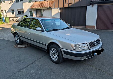 Audi 100