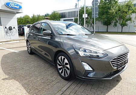 Ford Focus Turnier Cool & Connect AHK / Allwetterreif
