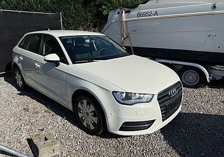 Audi A3 1.2 TFSI Attraction Sportback Attraction
