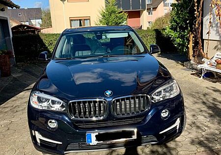 BMW X5 Automatik, Pano,Alarm,CarPlay, 8Fach,Top!