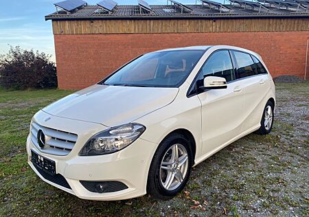 Mercedes-Benz B 200 BlueEFFICIENCY 1.Hand TÜV 11/26