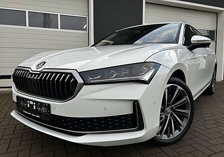 Skoda Superb COMBI 4x4 L&K*STHEIZ*VOLL*GARANTIE PLUS