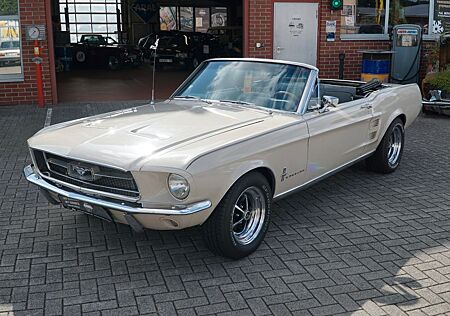 Ford Mustang Cabrio 289cui *V8*203 PS*SERVO*GARANTIE*