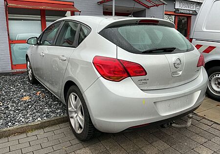 Opel Astra 1.7 CDTI Design Edition92kW Klima Tempomat