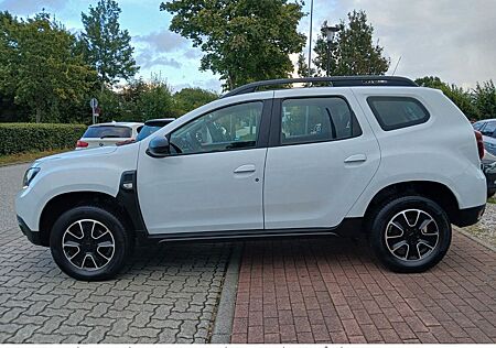 Dacia Duster gebraucht kaufen Dacia Duster 1.6 SCe 115 2WD "LED-AHK-NAVI-PDC"