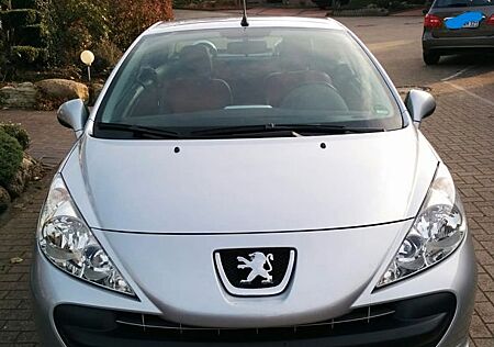 Peugeot 207 CC 120 Filou