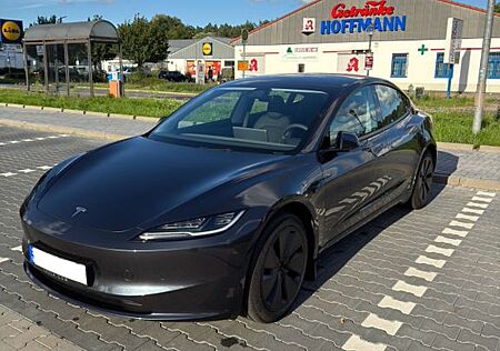 Tesla Model 3 Highland Hinterradantrieb RWD