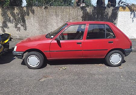 Peugeot 205 Auto