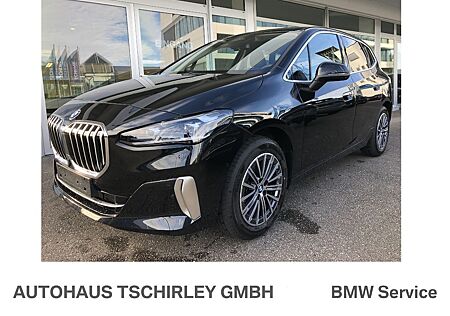 BMW 2er 220i Active Tourer AHK Assists HeadUp