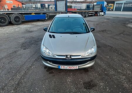 Peugeot 206 Petit Filou 75/Klima/Tüv Neu