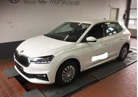 Skoda Fabia gebraucht kaufen Skoda Fabia 1.0MPI *Essence*LED+BT+PDC+