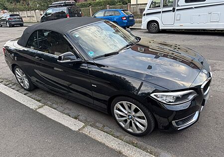 BMW 220i Cabrio -