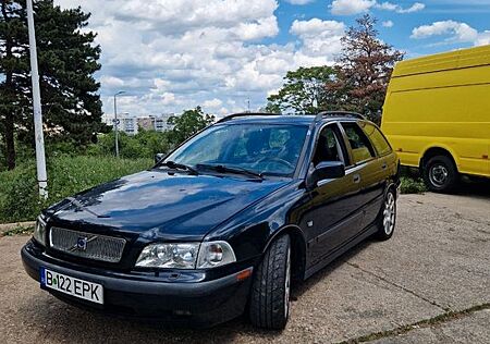 Volvo V40 T4 - 189,100 KM - 200 PS