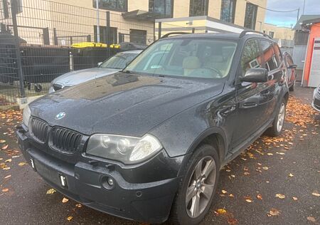 BMW X3 3.0i *Automatik*Navi *Kammera*Panno*