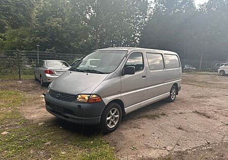 Toyota Hiace D4D LANG