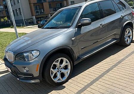 BMW X5 xDrive48i -