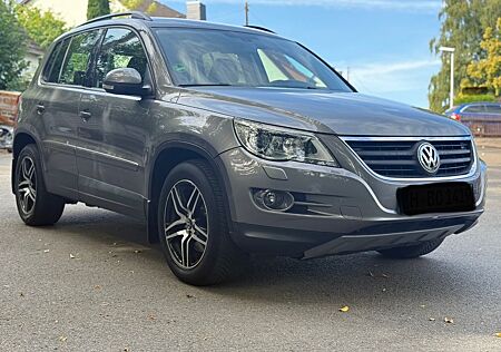 VW Tiguan Volkswagen 2.0 TDI*4MOTION*KEMERA*SHZ*NAVI*XENON