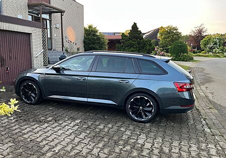 Skoda Superb 2.0 TDI SCR DSG SPORTLINE Combi SPORTLINE