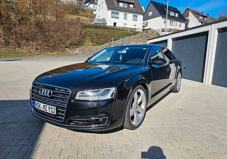 Audi A8 4.2 TDI quattro| Matrix|Rotor-21"|Massage|AHK