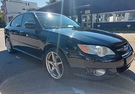 Subaru Legacy 2.5i *Automatik *Leder*Schiebedach*Sitzhz