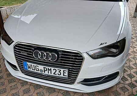 Audi A3 1.4 TFSI e-tron S tronic Ambiente SB Ambiente