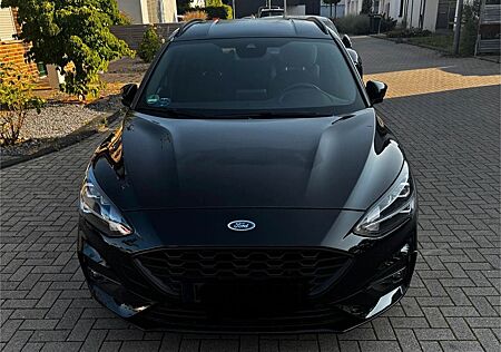 Ford Focus 1,0 EcoBoost 92kW ST-Line Turnier Auto...