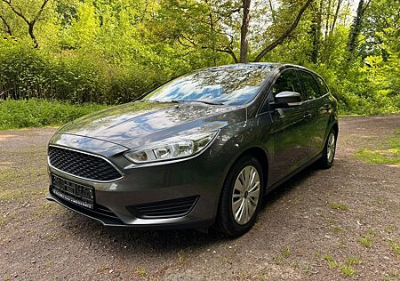 Ford Focus 1.0 Turnier Trend !TÜV+ZAHNR.+INSPEKT.NEU!