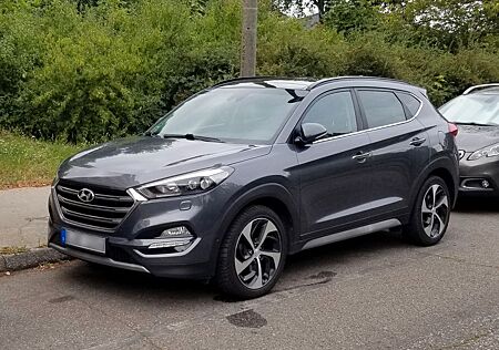 Hyundai Tucson 2017 - Vollausstattung / Defekt