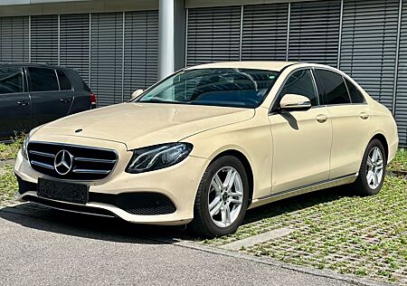 Mercedes-Benz E 200 E -Klasse Lim. d/ Leder/Navi/Kamera