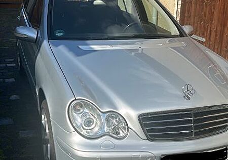 Mercedes-Benz C 180 KOMPRESSOR T AVANTGARDE Avantgarde