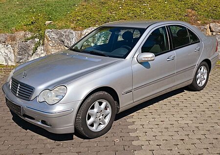 Mercedes-Benz C 180 Lim. Kompressor Klima Tempomat Sitzheizung