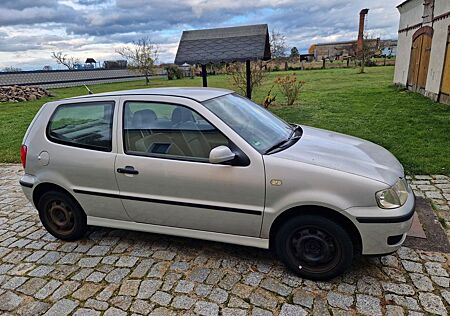 VW Polo Volkswagen 1.4 55kW Auto Basis