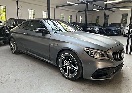 Mercedes-Benz C 63 AMG Coupe *PANO*CARBON*KLAPPE*HUD*MAGNO*
