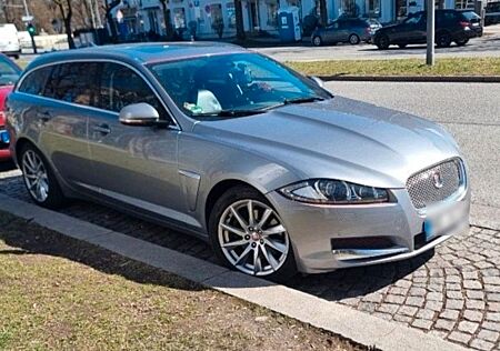Jaguar XF 2.2 L Diesel Sportbrake -