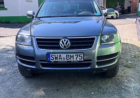 VW Touareg Volkswagen 3.0 V6 TDI Tiptronic Standard