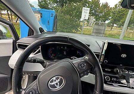 Toyota Corolla 2,0 Hybrid Team Deutsch Touring Spor...