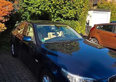 BMW 525i -