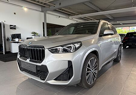 BMW X1 23d xDrive M Sport*AHK*H/K*LED*HUD*360*20Zoll