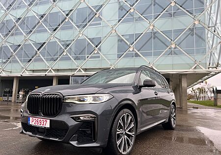 BMW X7 M50 M50i -all asist, sky lounge, FULL