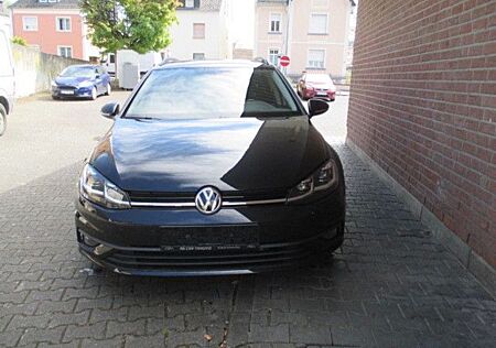 VW Golf Volkswagen 1.6 TDI SCR Trendline Variant Trendline