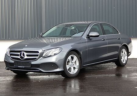 Mercedes-Benz E 220 d Avantgarde WIDESCREEN LED Navi SHZ AHK