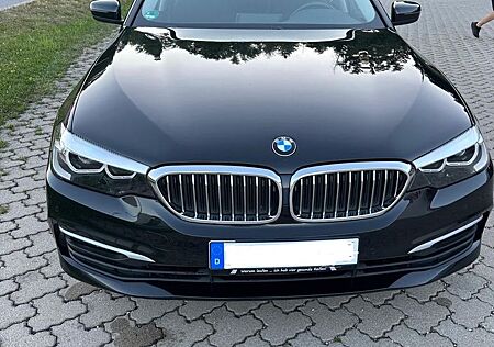 BMW 520d Touring A *1.Hand.*Panoramaglasdach