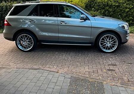 Mercedes-Benz ML 350 BlueTEC 4MATIC -