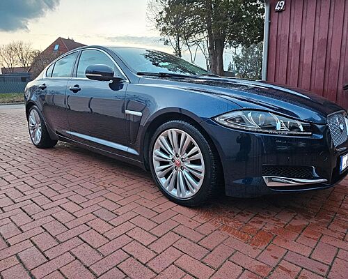 Jaguar XF 3.0 L V6 Diesel -