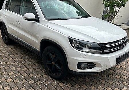 VW Tiguan Volkswagen 2.0 TDI 4MOT BMotion Tech Track & Fie...