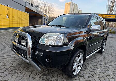 Nissan X-Trail 2.2 dCi 4X4 COBRA Chrom/ TÜV NEU/ Alufel