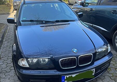 BMW 325xi touring -