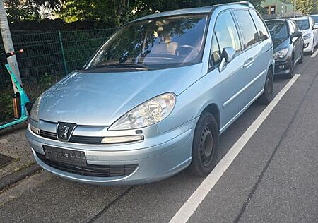Peugeot 807 Family HDi 130 Family